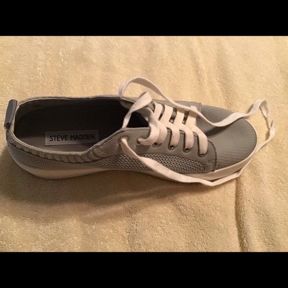 Steve Madden Bardo Platform Wedge Sneakers - Picture 2 of 3